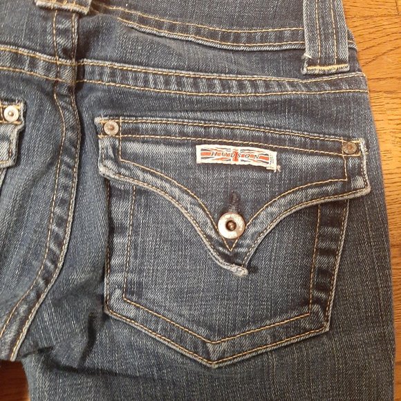 Hudson Jeans size 25. Low rise. Skinny capri cut - Picture 3 of 3
